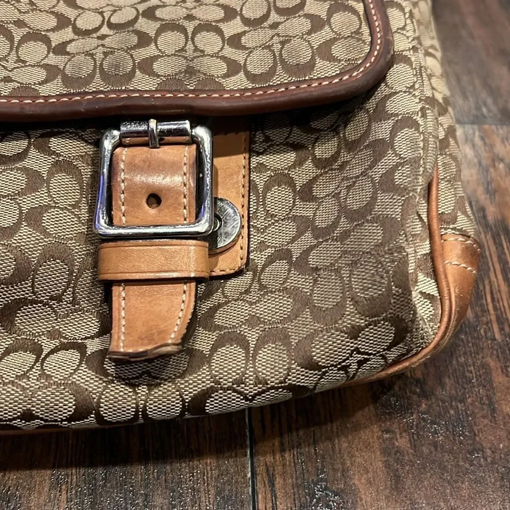 Coach Voyage Signature Messenger Bag in GUC signature jacquard fabric